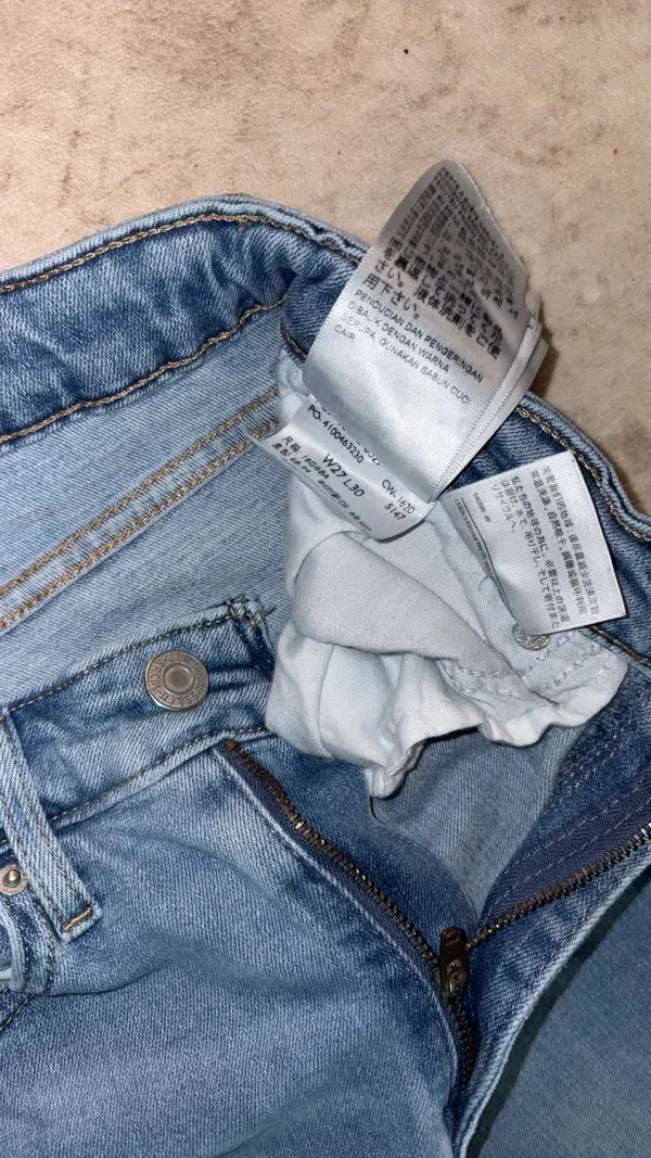 Levi’s 721 High-Rise Skinny Jeans - Image 2