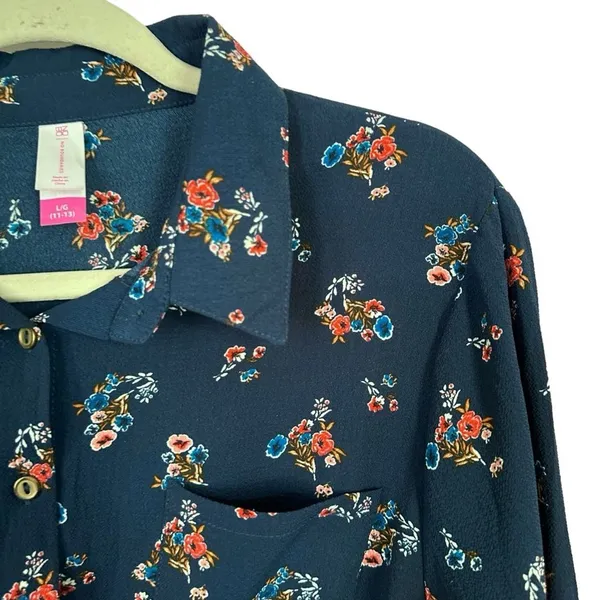 No Boundaries Women's Sz L (11-13) Cropped Gathered Bottom Shirt Blue Floral - Image 4