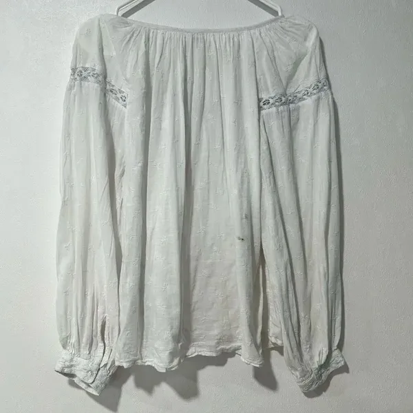 Old navy blouse - Image 2