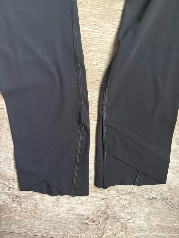 Gymshark No Front Seam Crossover Leggings in Black Sz Medium - Image 9