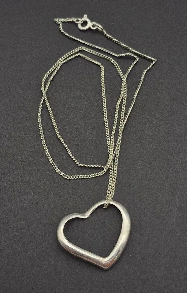 Vintage Sterling Silver Chain and Open Heart Pendant Necklace 18" Valentine Gift - Image 4