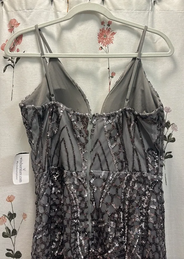 NWT  Floor Length Sequin Gown - Image 6