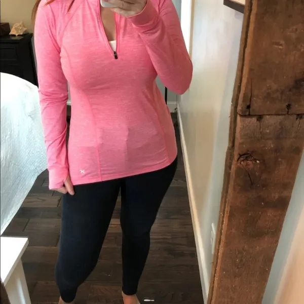 XERSION size small pink zip up gym top with thumbholes New with tags - Image 3