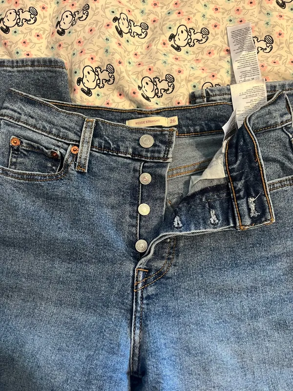 Levi’s Wedgie Straight Jeans - Image 2