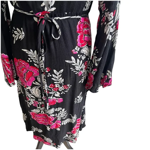 Billabong Women's Floral Whispers Wrap Dress Size Med Black Multi Bell Sleeves - Image 5