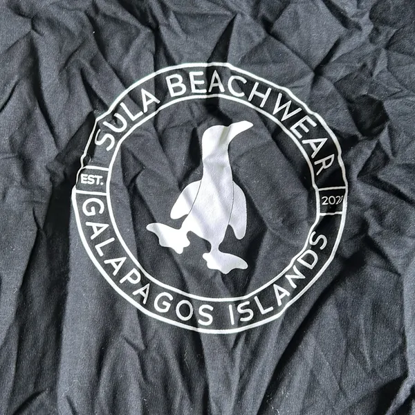 Sula beachwear Galápagos Islands tshirt Black Size XS - Image 4