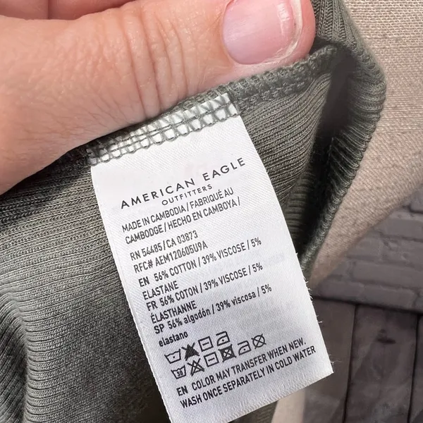 American Eagle shirt top size med - Image 11
