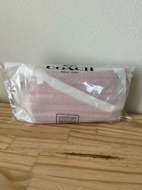 Coach Nolita 19 - Image 15