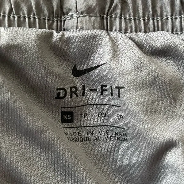 Nike Women's Size XS Dri-FIT Tempo Mid-Rise Brief-Lined Running Shorts Gray - Image 4