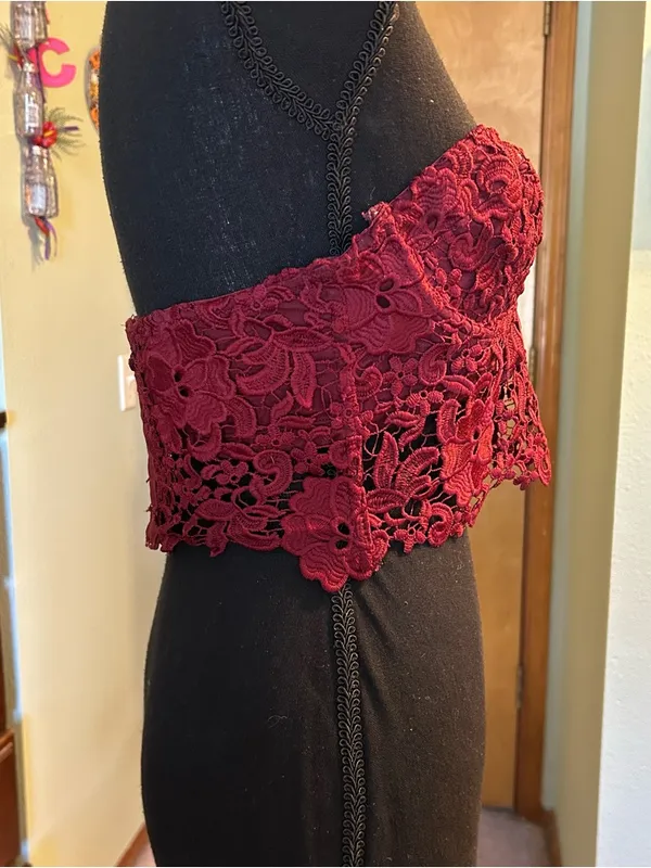 Kimchi Blue burgundy floral crocheted bustier top size L festival boho - Image 2