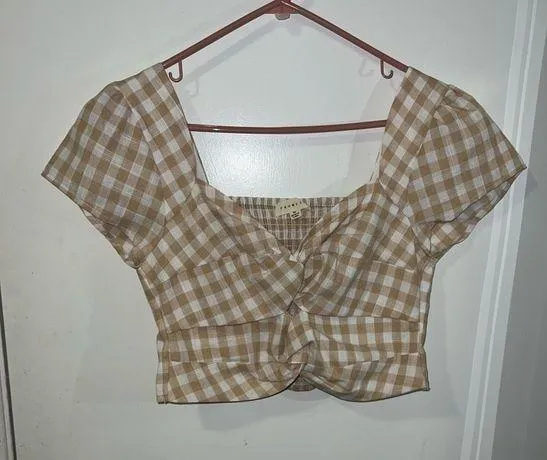Lane 201 felt cute cutout top - Image 2
