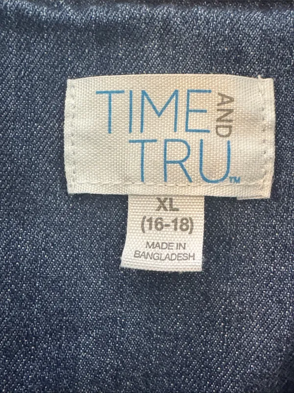 TIME AND TRU Denim Popover Top XL 27” p2p Indigo NWOT - Image 3
