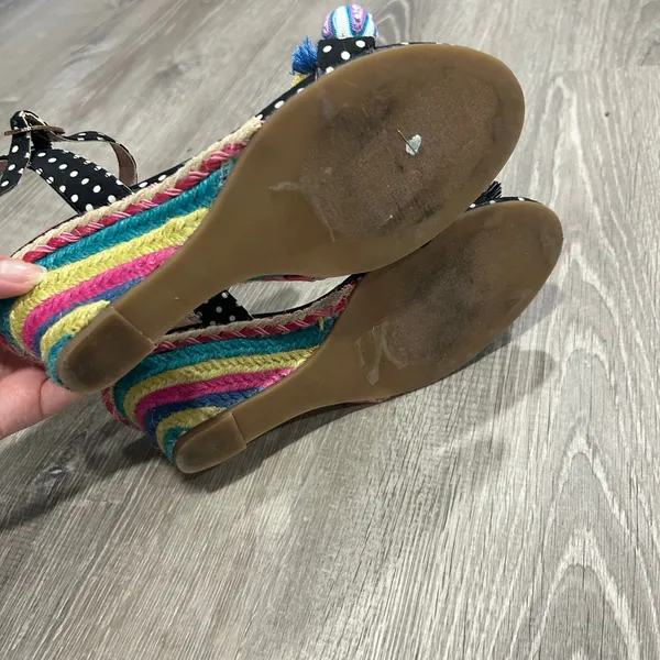 Betsey Johnson Koko Polka Dot Rainbow Wedge Sandal Heels Size 7 - Image 6
