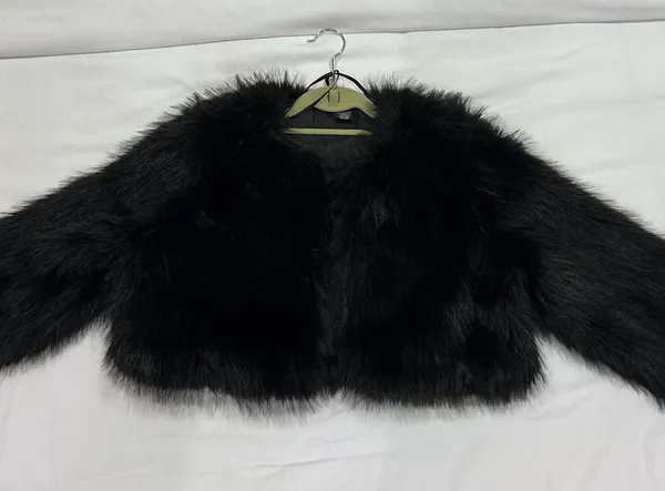 Faux Fur Cropped Shawl Black - Image 2