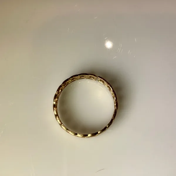Chain Link Shaped Gold Tone Fashion Ring - Image 2