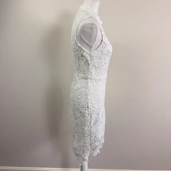 ASTR the Label White Floral Lace High Neck Sleeveless Sheath Dress Size Medium - Image 2