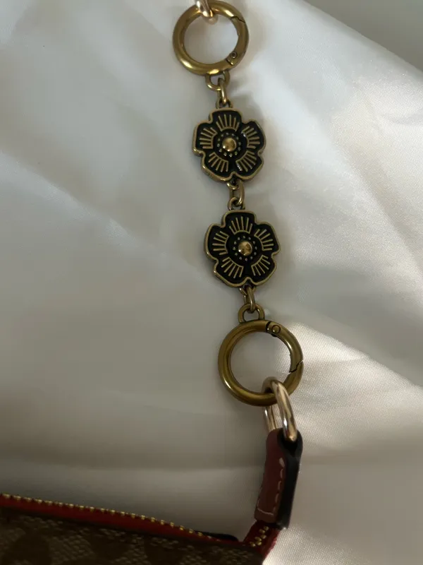 Coach Shoulder Bag With Flower Chain Extender  - Image 4