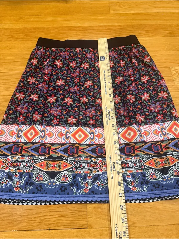 NWT San Francisco women’s midi skirt with multicolored pattern size medium. - Image 2