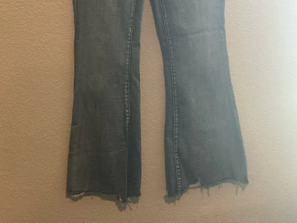 Buckle Jeans - Image 3
