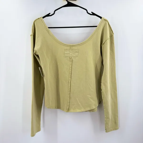 We The Free x Free People Can't Let Go Shirt Size Large Snakeskin Moss NWT Top - Image 3