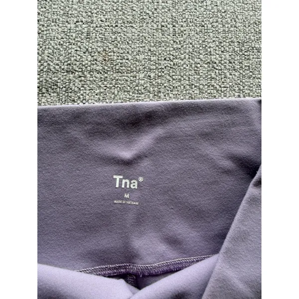 Tna Aritzia Atmosphere High Rise Biker Shorts Purple Mauve Womens Medium‎ M 7in - Image 3
