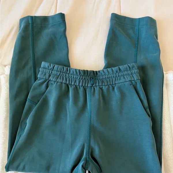 Lululemon Softstreme High-Rise Straight Leg Crop Storm Teal size 2 - Image 6