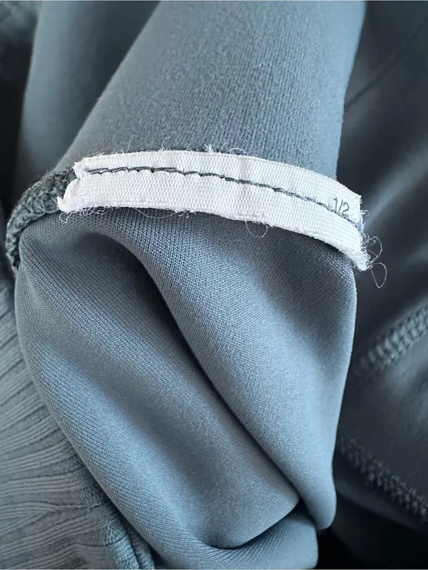 113. Vuori Legging Small w ribbed waistline - Image 4