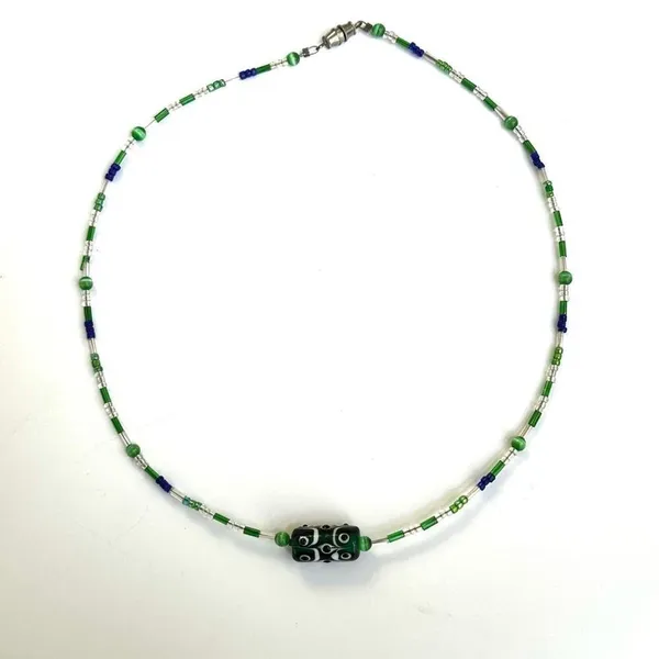 Green and blue beaded necklace - Image 2