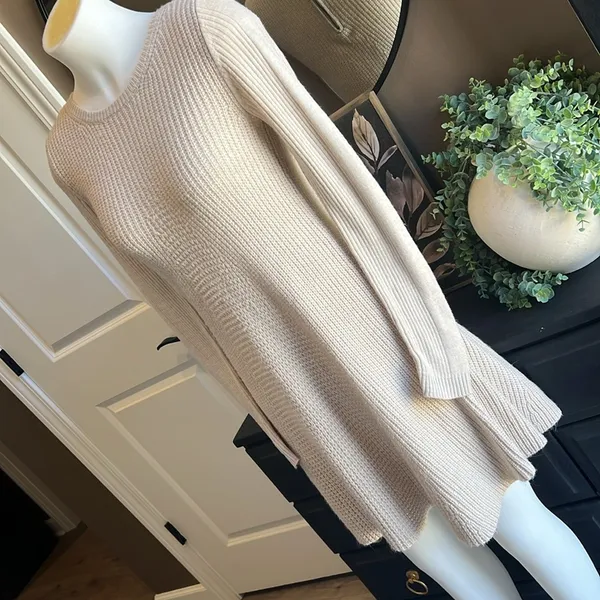ROMEO + JULIET COUTURE Beige Sweater Dress Small - Image 4