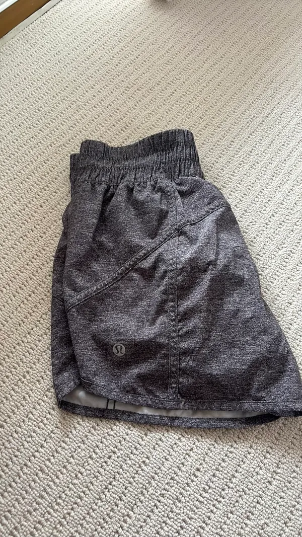 gray lululemon shorts - Image 6