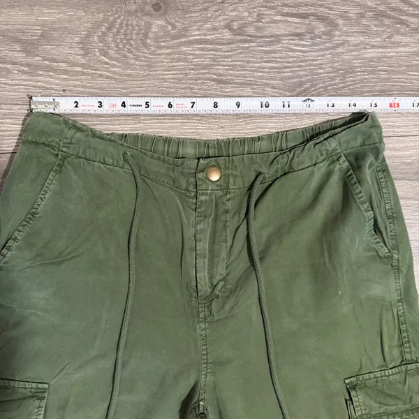 Universal Threads Women Cargo Pants 6 Olive Green Lyocell High RiseUtility Toggle - Image 4