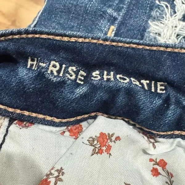 American Eagle High Rise Shortie Cutoff Jean Shorts Women’s 4 - Image 3