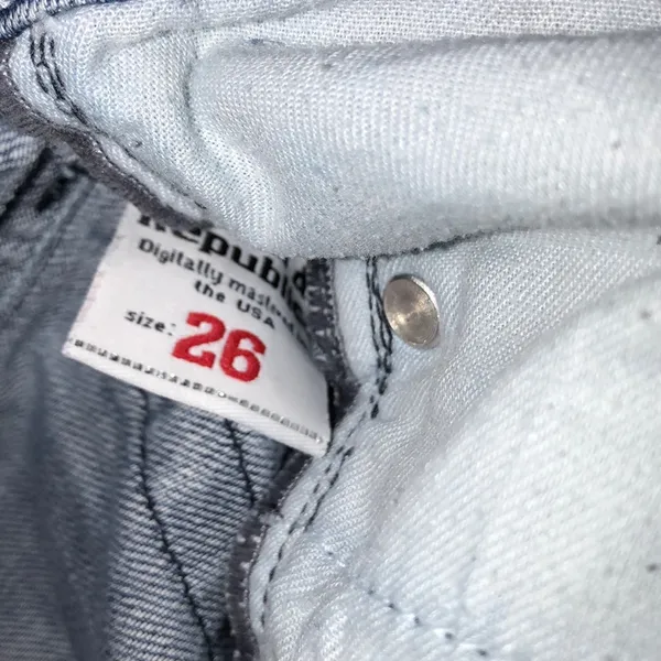 Rock & Republic size 26 blue jean Bermuda shorts - Image 8