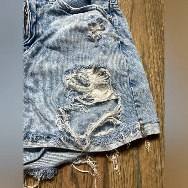 American eagle mom short Jean shorts 2 - Image 3