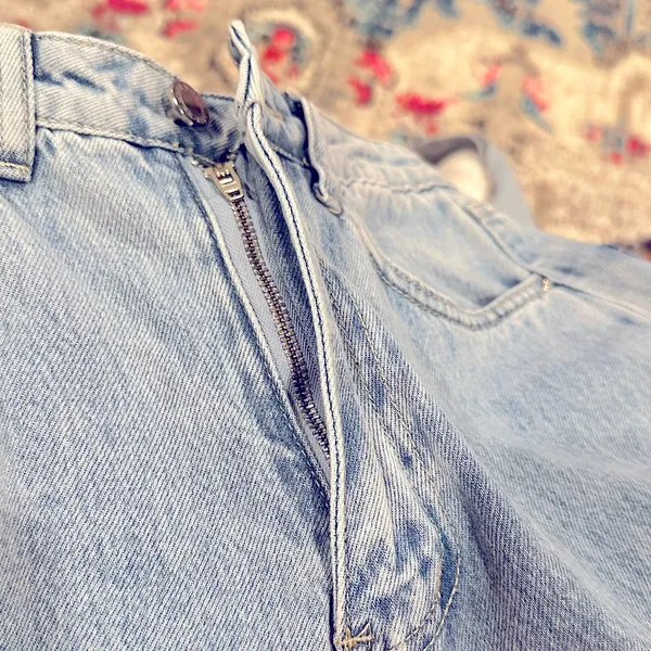 Weworewhat High Rise Slit Hem Denim Light Wash Blue Jeans 25 - Image 7