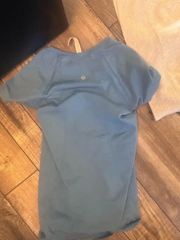 Lululemon Swiftly Tech Short Sleeve - Image 3