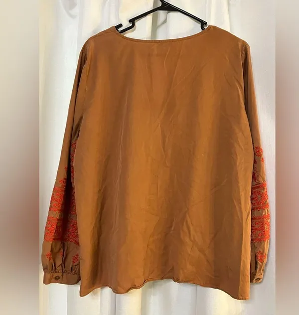 Cremieux Women’s Caramel Long Sleeve Boho Red Embroidered Pullover Shirt Size L - Image 2