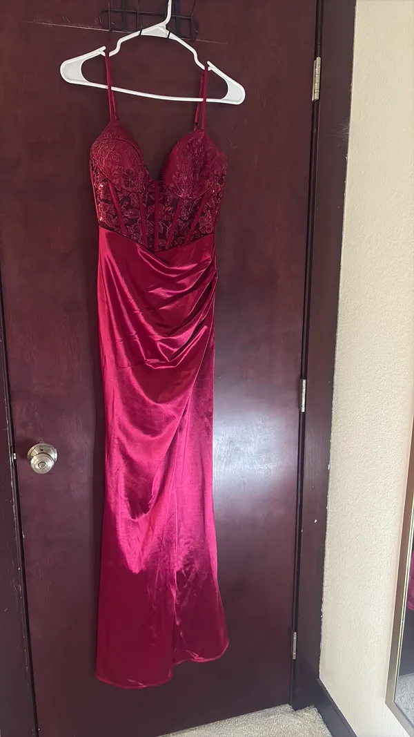 Windsor Prom Dress Red - Image 2