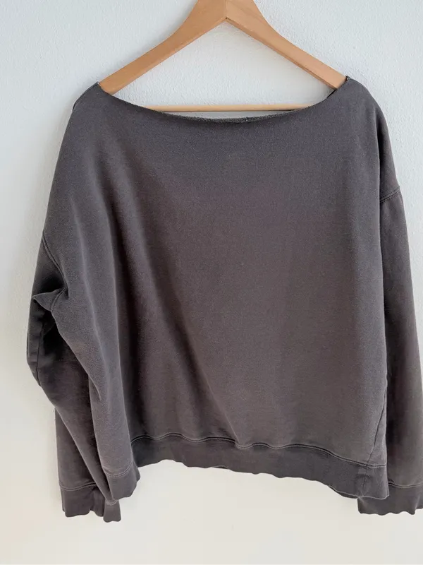 Minnesota university gray off-the-shoulder sweatshirt - Image 9