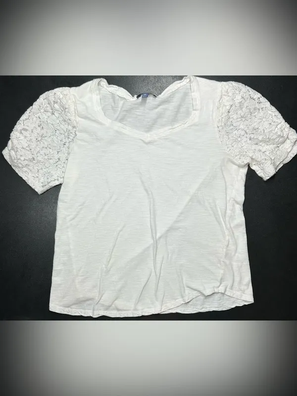 Democracy Women’s Size M White Puff Short Sleeve Lace Top - Image 2