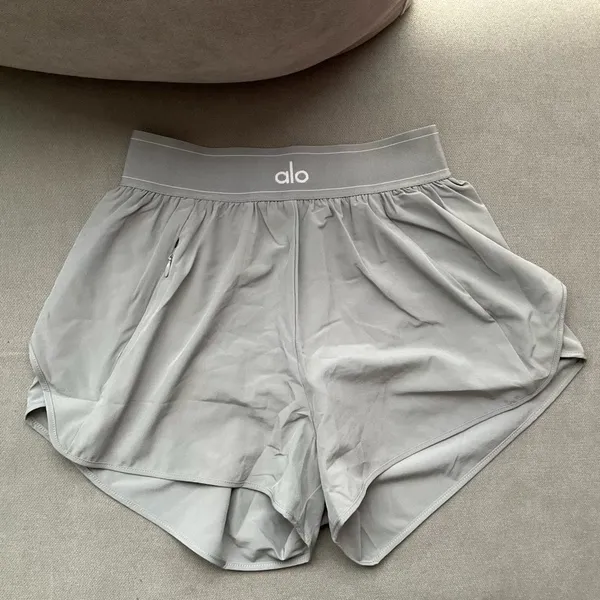Alo Yoga Match Point Short Lunar Grey XS - Image 2