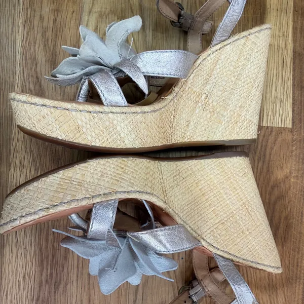 Born Metallic Flower Embellished Wedge Sandals Women's 6 Open Toe 4" Heel - Image 6
