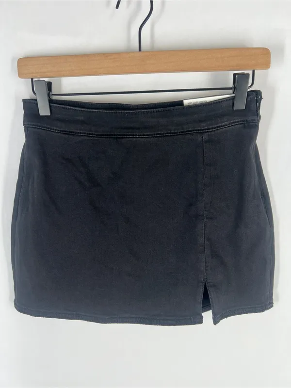 American Eagle High-Rise Black Denim Mini Skort Size 0 25W NWT - Image 2