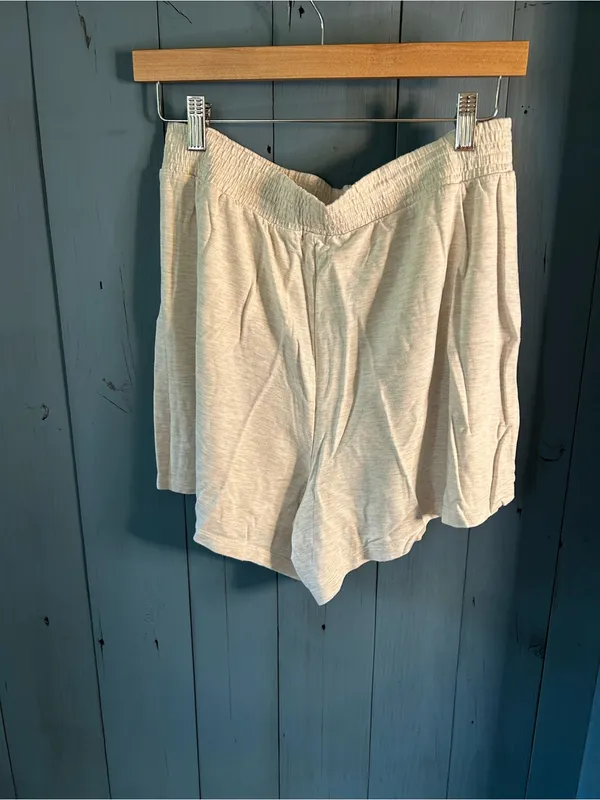 Gap Light Heather Gray/Cream Elastic Waistband Sleep Shorts | Size Large - Image 2