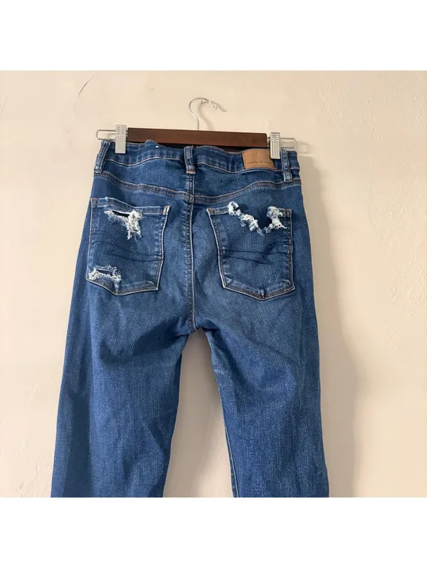 American Eagle Hi-Rise Jegging - Distressed Raw Hem - Size 6 - Image 5