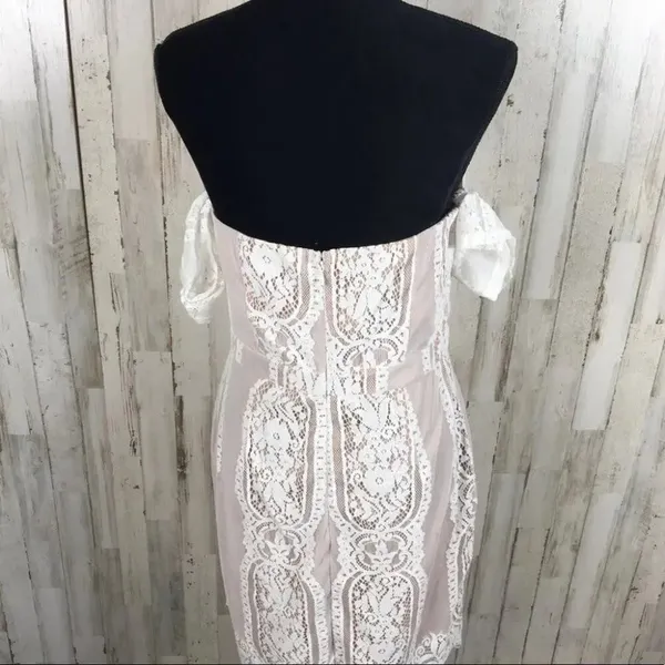 Adelyn Rae Lace Off Shoulder Dress Nude M L NWT v6x - Image 5