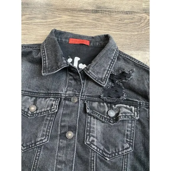 EUC Womens Signature 8‎ distressed black denim jean jacket darling size S - Image 4