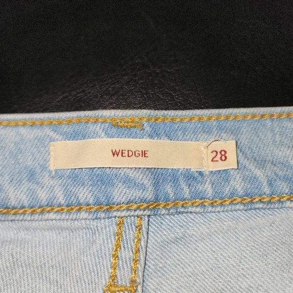 Levi's Womens Light‎ Wash Wedgie Button Fly Jeans 28 - Image 5