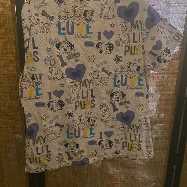 Disney 101 Dalmatian scub top size medium - Image 6