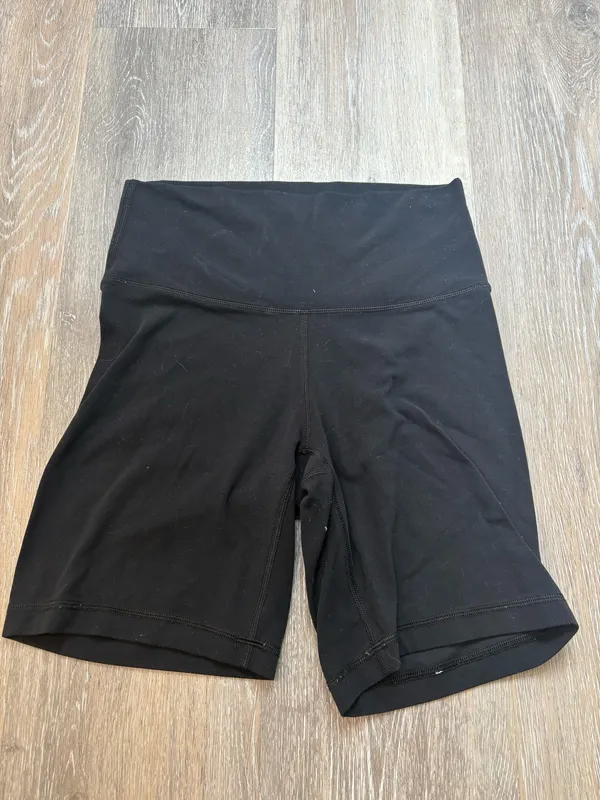 TNA Biker Shorts Aritzia - Image 3